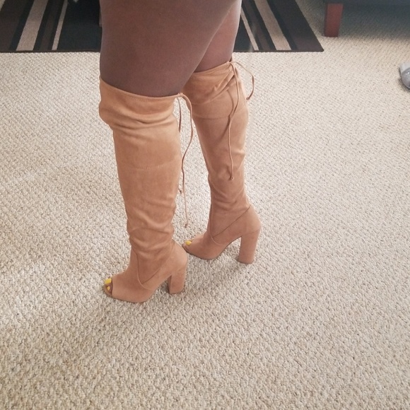 Knee high boots - Picture 2 of 5